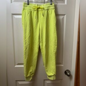 Lulu🍋Scuba Joggers Highlighter Yellow Size 4